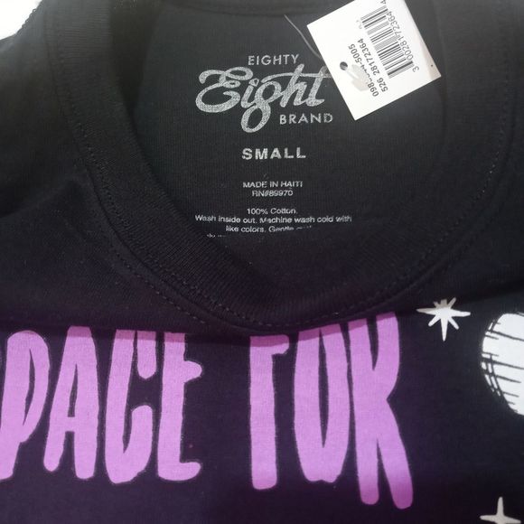 No Space Black T-Shirt - Picture 2 of 3